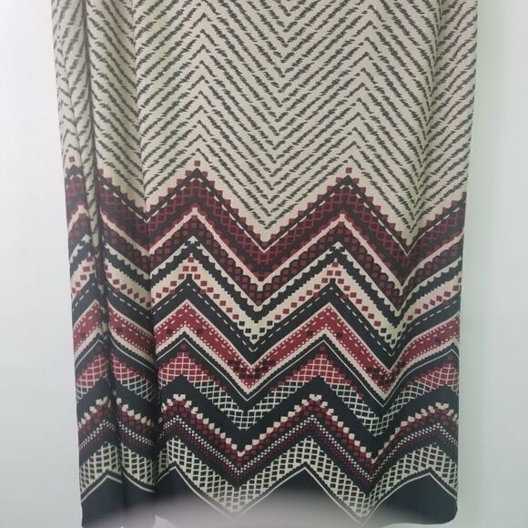 Julie's Closet Tank Top. SIZE M. - Picture 5 of 8